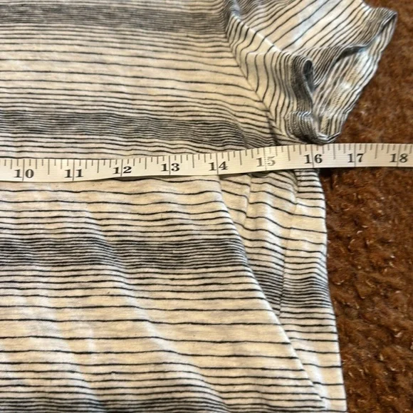 Eileen Fisher black and white Short Sleeve T-Shirt - Picture 6 of 7